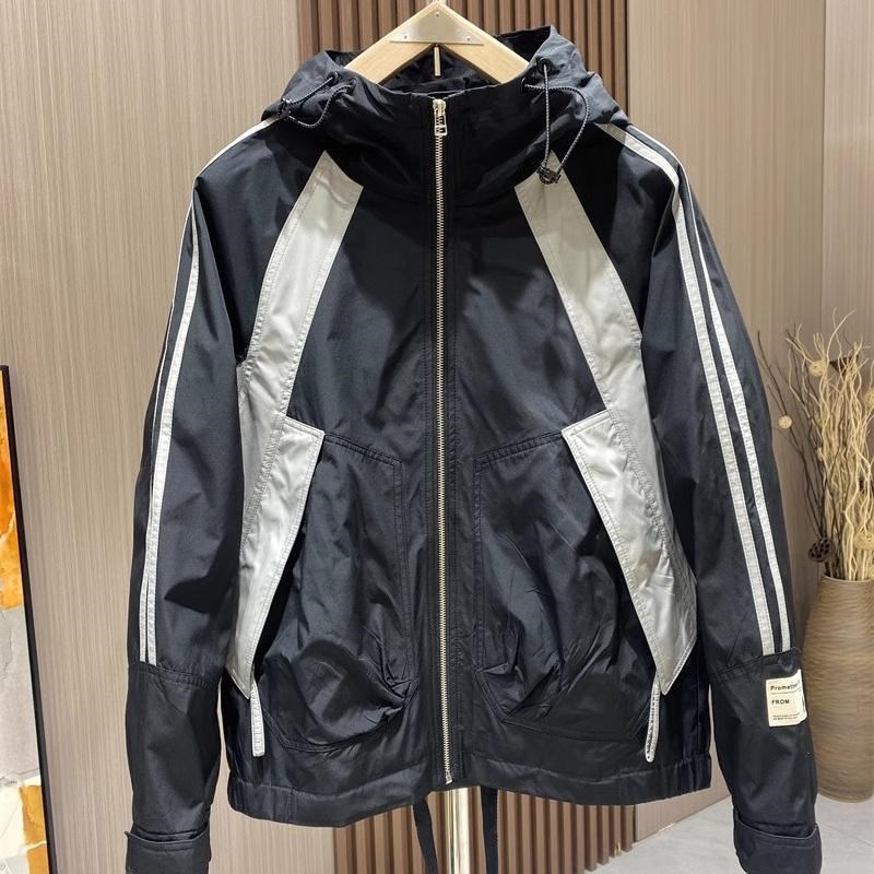 春秋季防风冲锋衣外套男士拼色条纹百搭连帽上衣潮牌休闲工装夹克