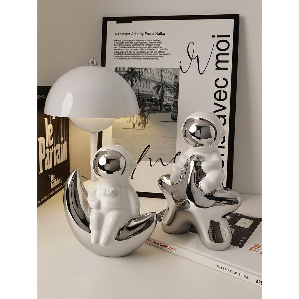 创意宇航员太空人摆件现代简约客厅酒柜桌面装饰工艺品儿童房摆设