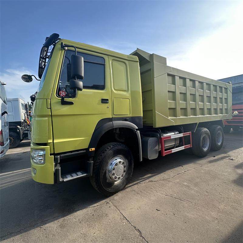 U型箱体自卸车（second-hand）重汽汕德卡大型渣土车工程车