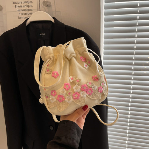 原创文艺古风中式汉服旗袍丝绒刺绣流苏手机袋束口手提斜挎小布包