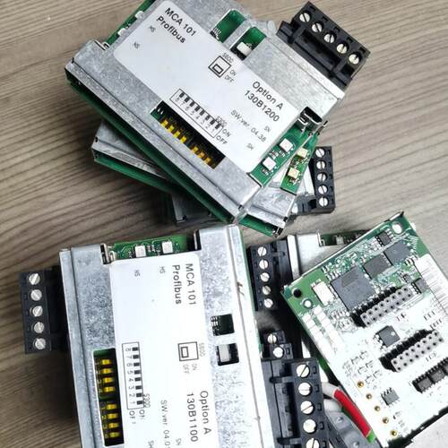 议价130B1100 130B1200 MCA101 丹佛斯变频器通讯模块维修