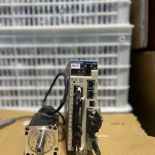 议价SGPMS-2R5A30A 伺服电机驱动套装 安川7系400W工控维修