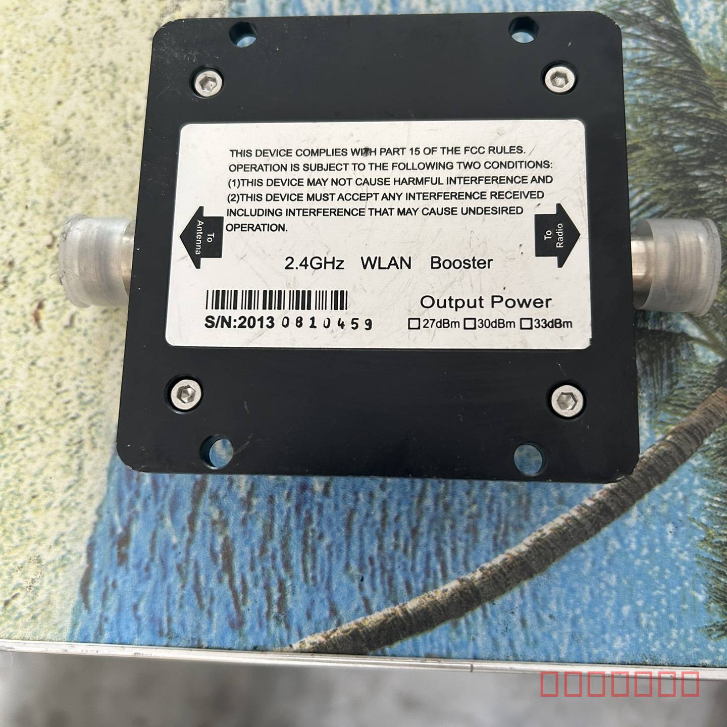 议价2.4GHz WLAN Booster，输功率27dBm。维修