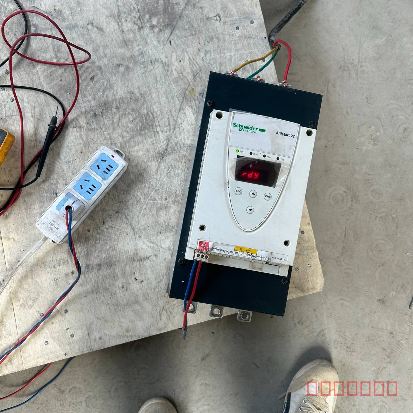 议价施耐德软启动，ATS22C17Q，包好，维修