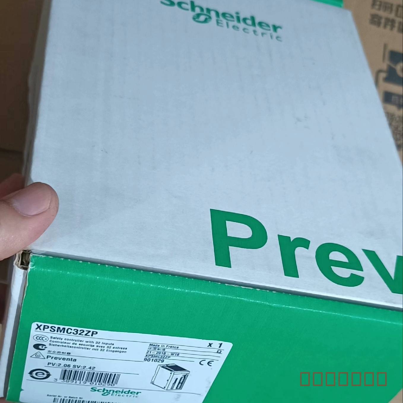 议价全新原装施耐德 XPSMC32ZP 安全控制器维修