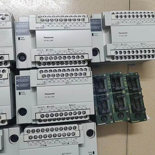 议价FP-X0 L30R FP0R-C32CT 松下plc 工控可编程控制器维修
