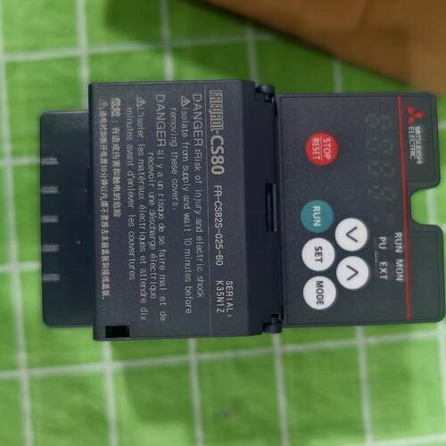 议价FR-CS82S-025-60 变频器 拆封未用 工控调速装置维修
