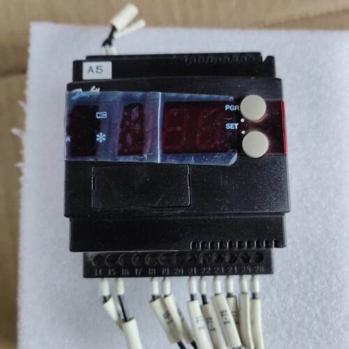 议价084B7250 EKC312 膨胀阀控制器 丹佛斯工控配件维修