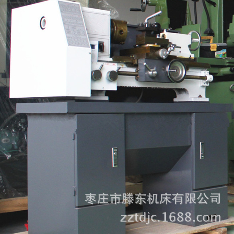 供应小型车床C6130A 加工小型零件的微型车床模型