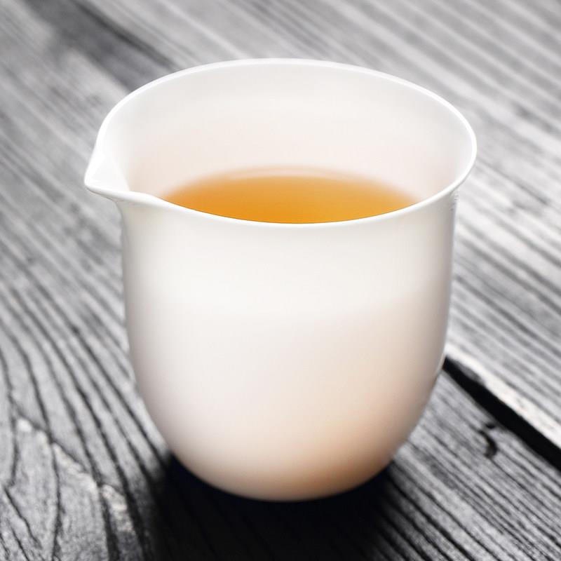 高档骨瓷公道杯茶具分茶器陶瓷倒茶公杯薄胎茶海功夫茶白瓷大容量