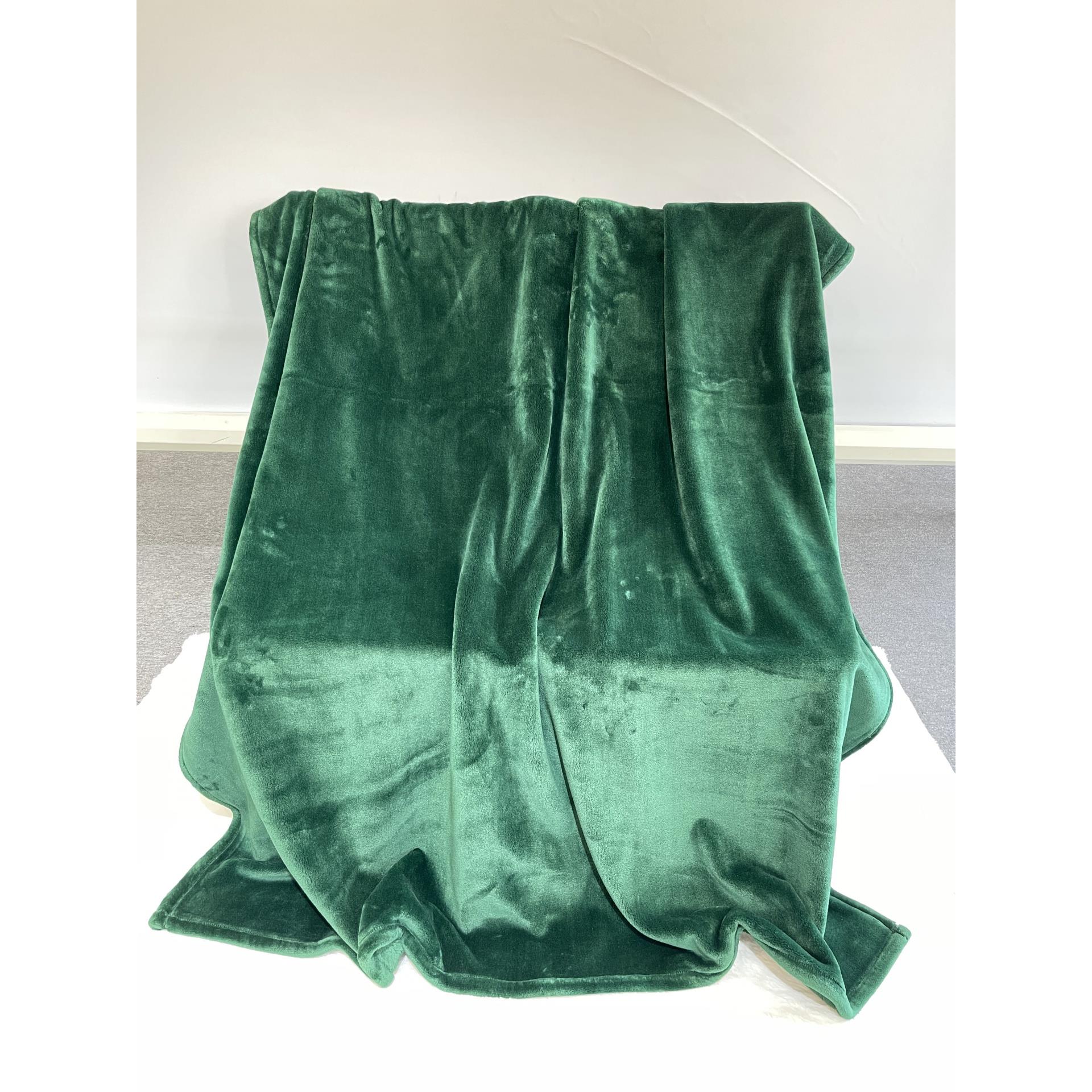 新品纯色法兰绒毛毯加厚保暖办公室午睡沙发休闲毯车载披肩小毛毯