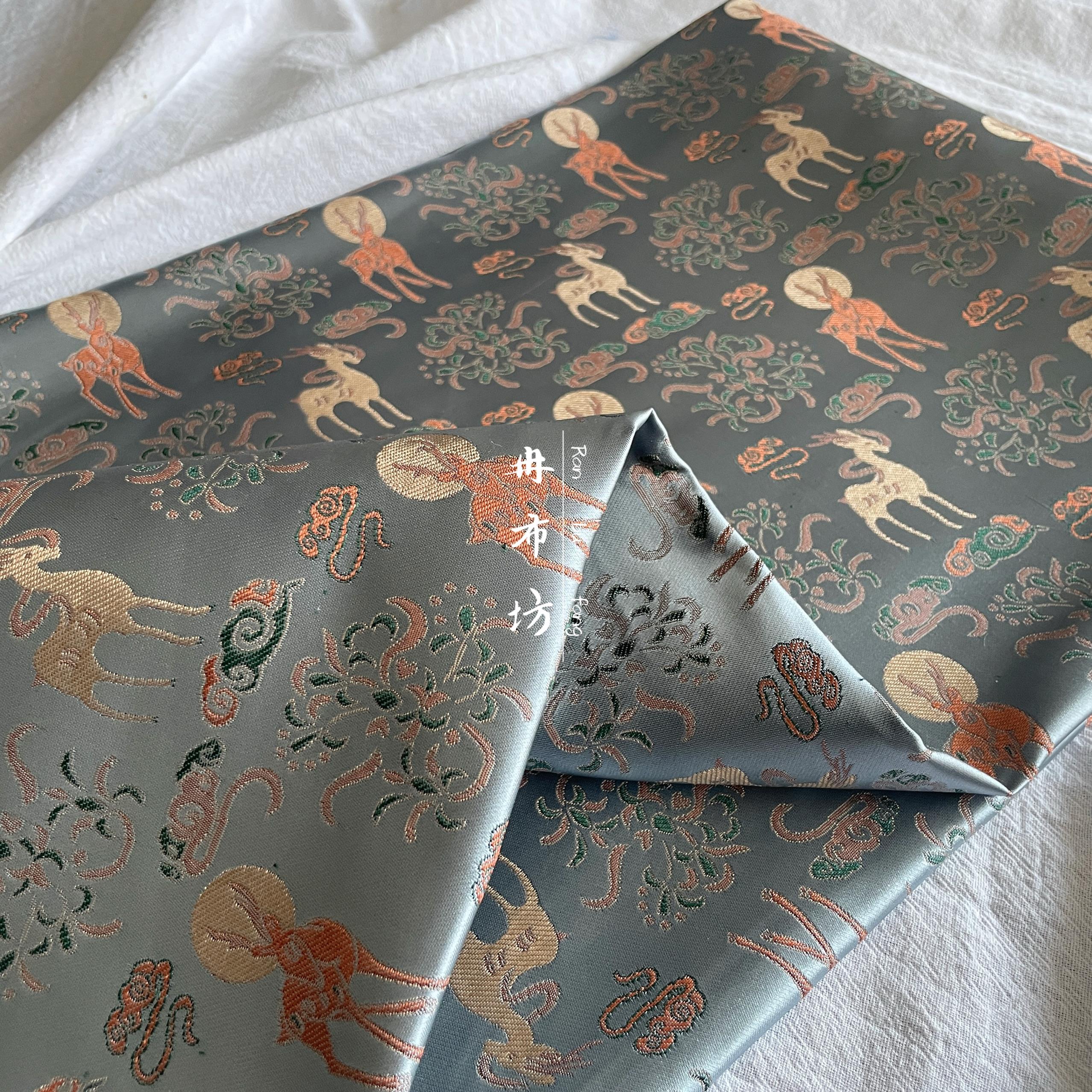 雾霾灰九色鹿织锦缎提花面料坐垫旗袍唐装汉服民族风蒙古风布料