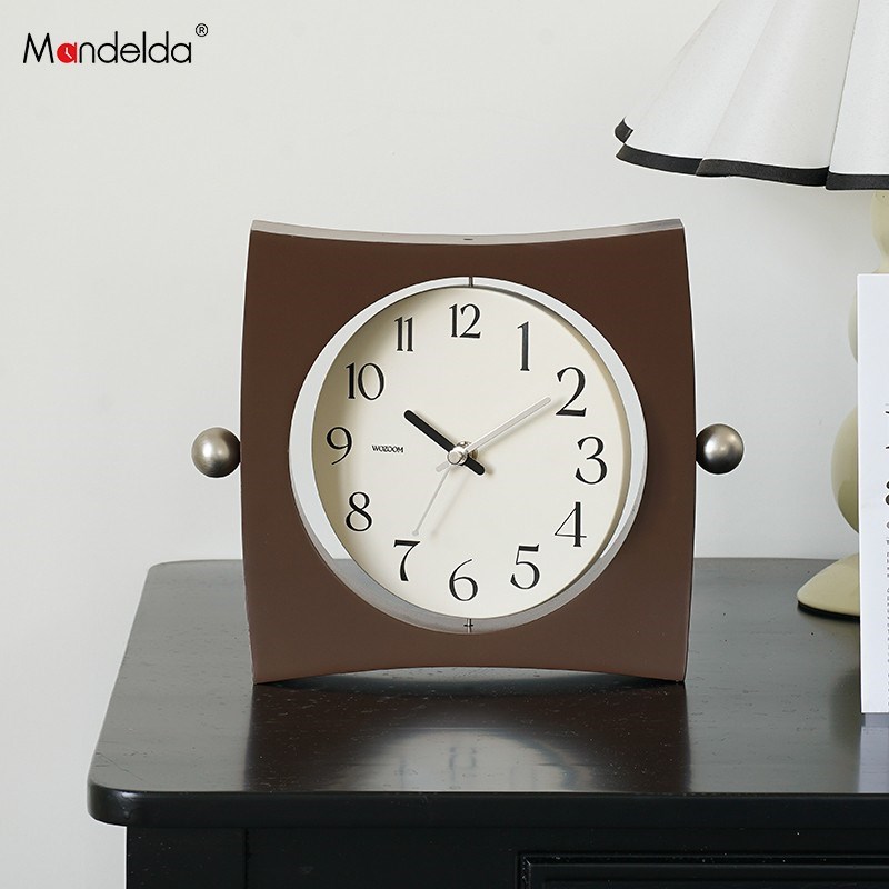 满得达家居奶油风简约桌面摆件客厅卧室时钟摆台式座钟轻奢装饰品