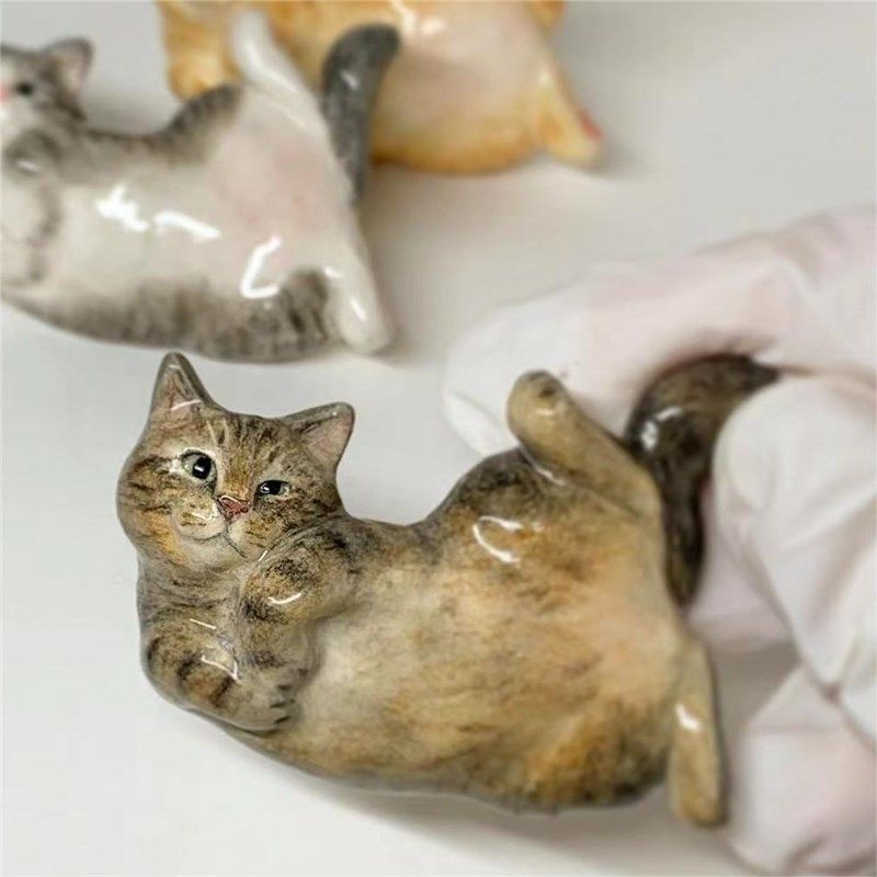 撒娇猫咪手绘摆件礼物 可爱猫咪陶瓷 精美细腻栩栩如生创意礼物