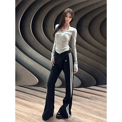 美式复古辣妹侧边三条杠微喇卫裤女夏季修身显瘦瑜伽运动休闲裤子