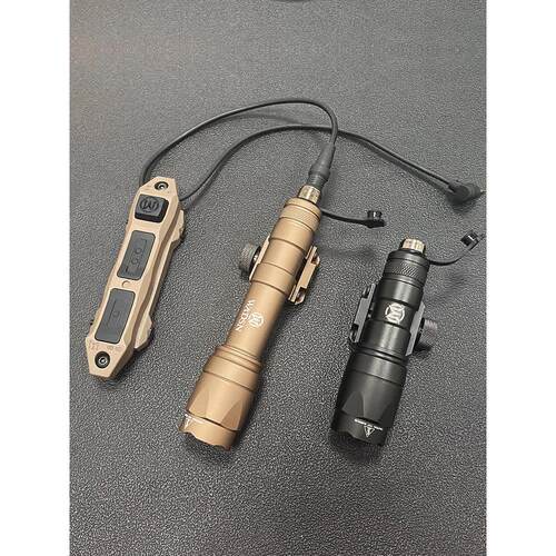 Wa战术沃森M300A/M600C手电筒铝合金640流明Sf线控鼠尾卡槽Peq-15