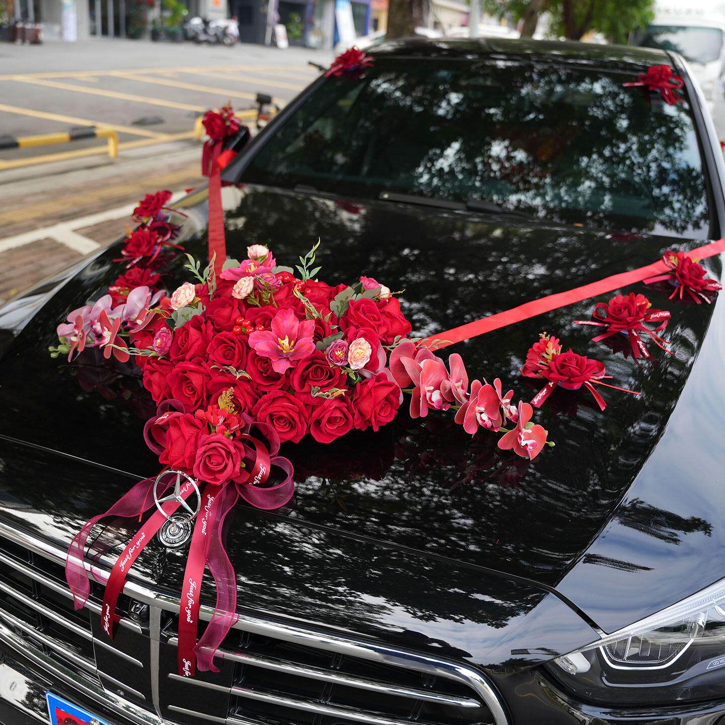 高档值绒红色一字型花车结婚礼车装饰车头花彷真拉花结婚布置全套
