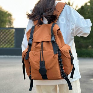 户外运动登山包大容量旅行双肩包女旅游轻便电脑背包男款学生书包