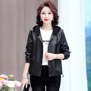 带帽子中老年女秋冬装 m55秋季 中u年妈妈装 皮衣短款 a08皮外 连帽衫