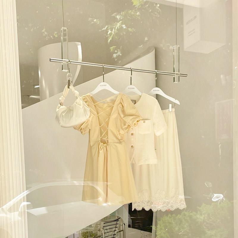 服装店展示架亚克力吊杆不锈钢挂衣杆创意橱窗吊顶挂衣架女装陈列图片