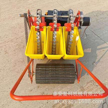 2020年新款大蒜播种机拖拉机带4行6行大蒜种植机小型手推播蒜机