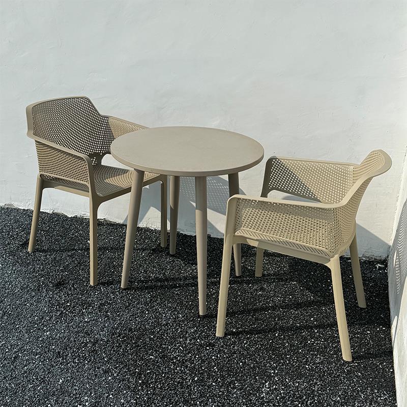 网红户外阳台桌子室外庭院塑料椅子休闲桌椅碳钢小圆桌奶茶店外摆