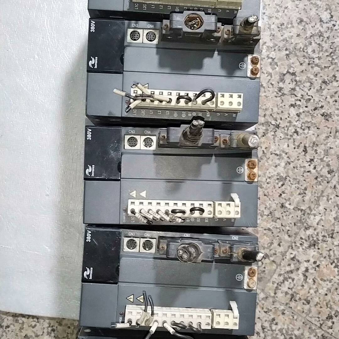 议价驱动器500AT5R4Ⅰ~212 380V  五个。