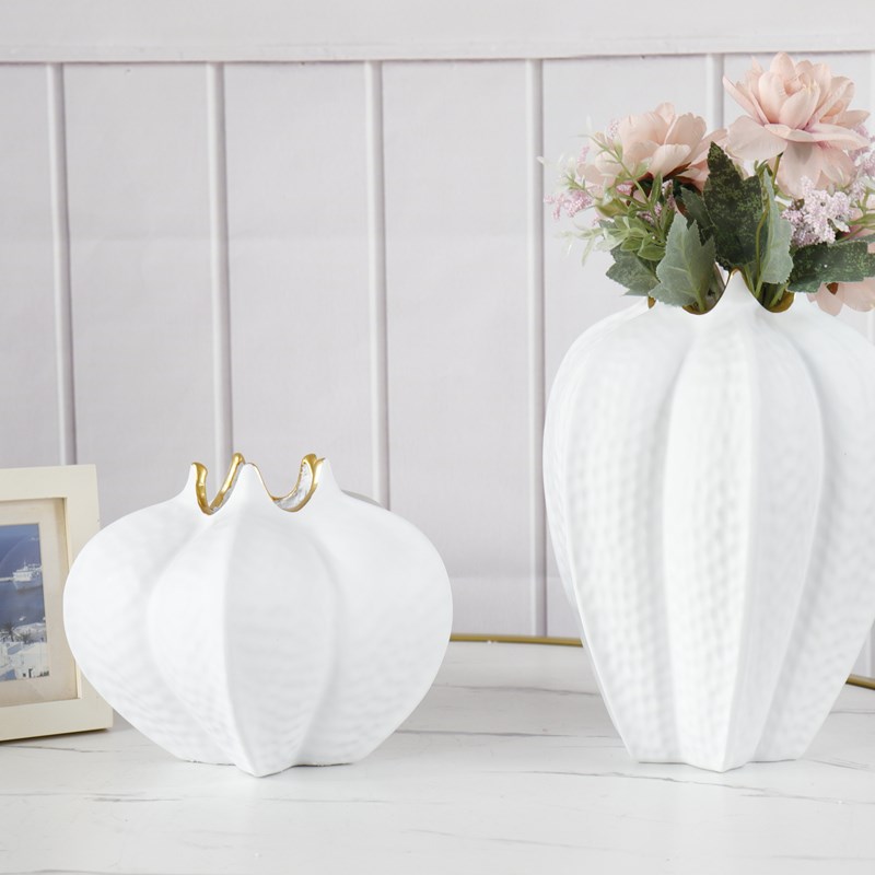 现代简约客厅电视柜桌面创意杨桃花瓶摆件样板房餐桌轻奢软装摆设