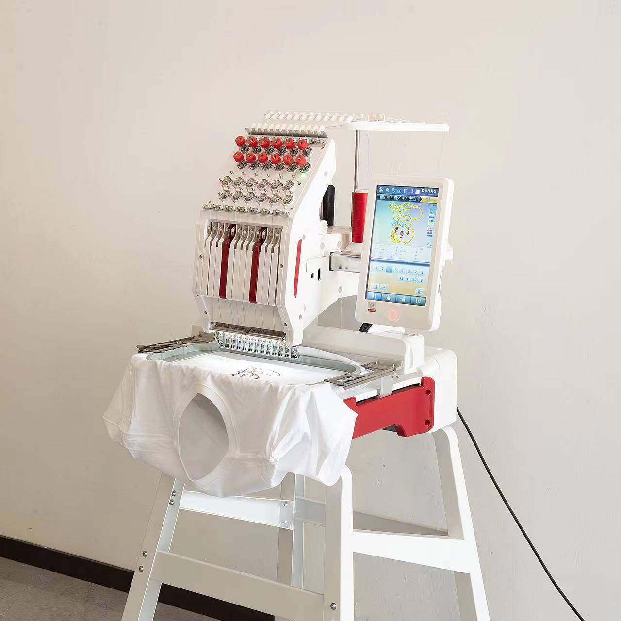 1201刺绣布料电脑电子花样机缝纫机绣字机可涂鸦小型绣花机