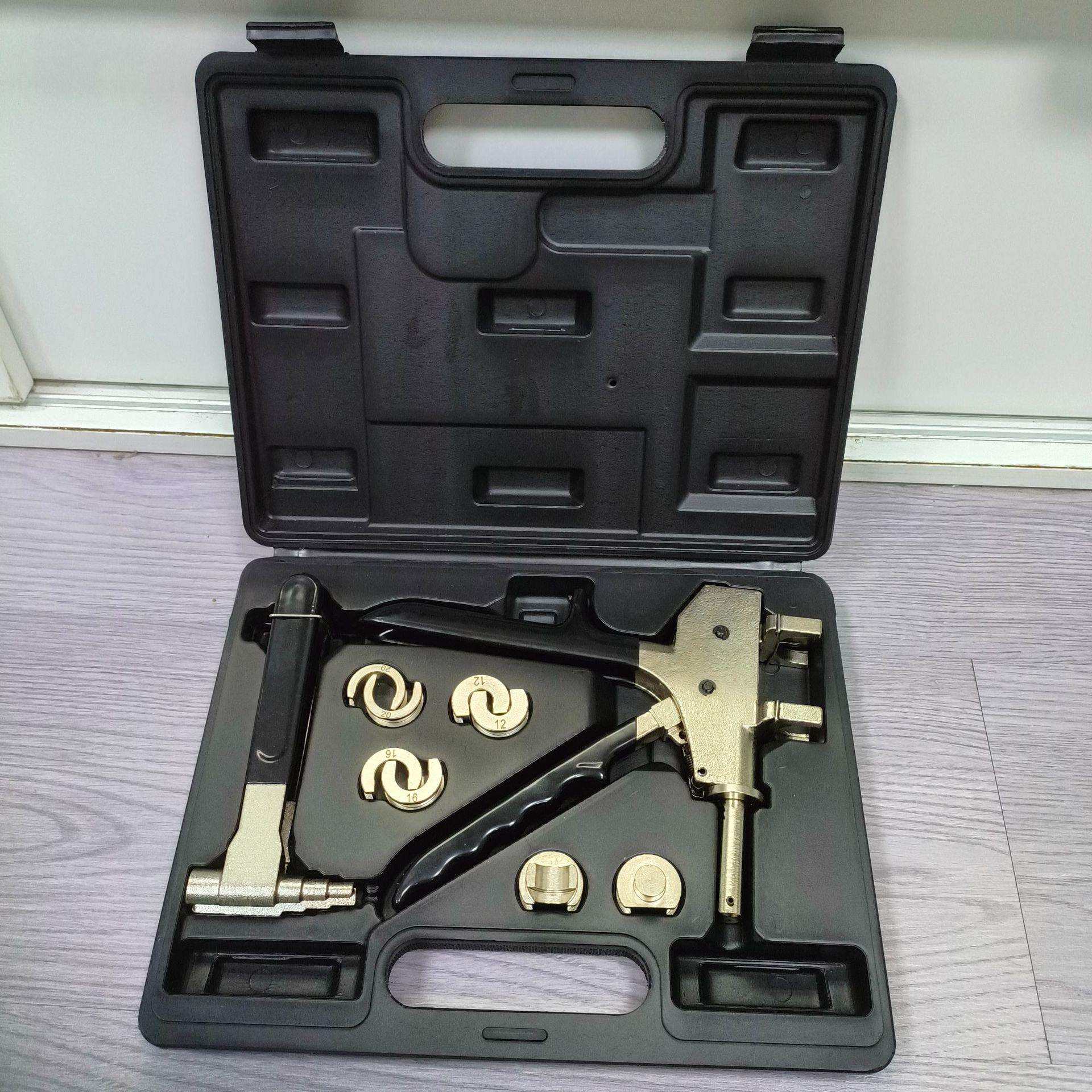 地暖管滑紧钳卡压钳手动式地暖管安装维修工具五金工具管钳接头件