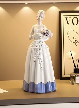 欧式西洋女陶瓷摆件家居客厅玄关酒柜电视柜装饰品创意送闺蜜礼物