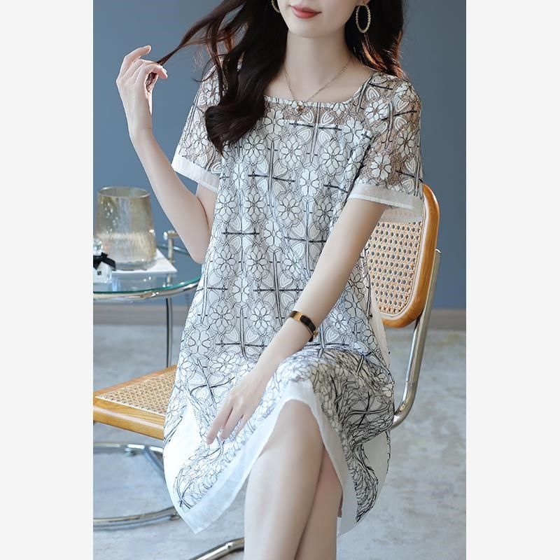 时尚气质连衣裙女2025夏季新款宽松显瘦薄款方领镂空蕾丝中长裙子