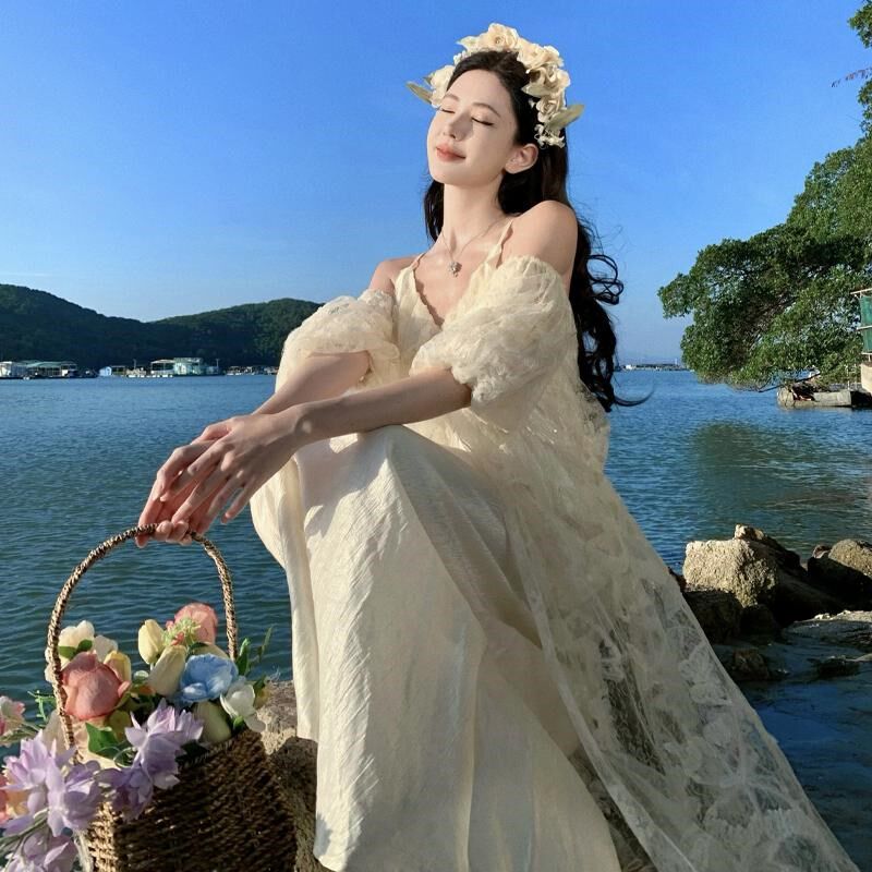 仙女白色蕾丝露肩沙滩长裙海边度假裙子法式复古连衣裙新娘晨袍