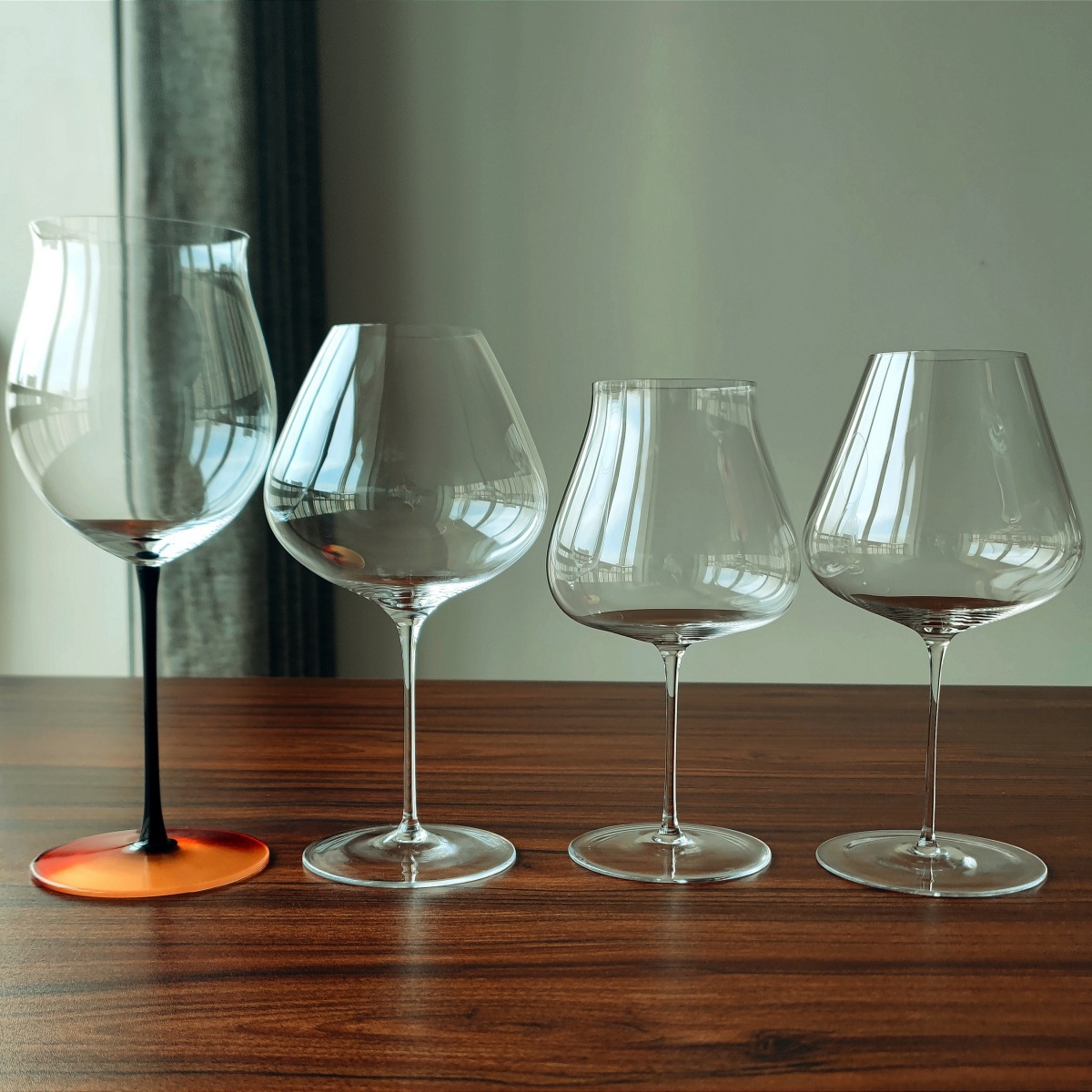 感官杯勃艮第红酒杯白葡萄酒杯水晶高脚杯子家用大肚品鉴杯细杆