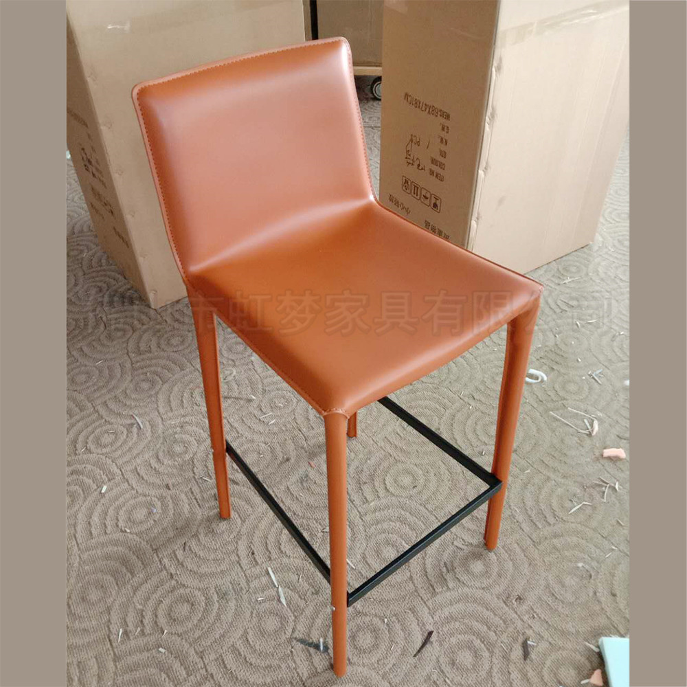 意式橘色马鞍皮吧椅厂家 金华酒吧踩脚高脚吧凳奶茶店咖啡吧椅