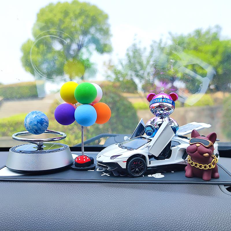 高档合金车模型汽车中控台上饰品摆件创意车载香水太阳能星球香薰