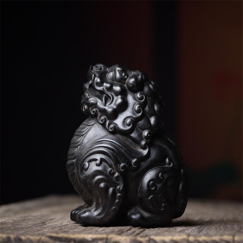 天然沉香木实木雕刻貔貅摆件文玩手把件家居装饰品创意工艺品