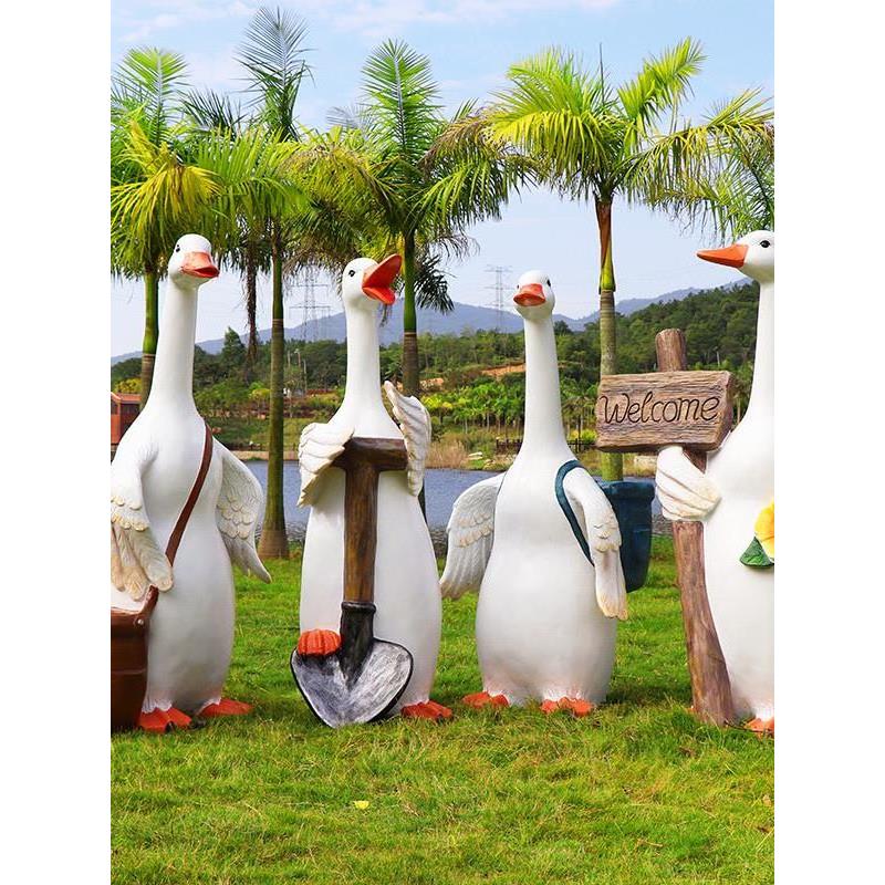 户外卡通鸭子雕塑花园装饰动物摆件小区幼儿园售楼处园林景观小品