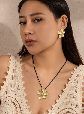 卷边五叶花蕊蜡线耳钉项链套装 新潮时尚网红户外写真拍照配饰品
