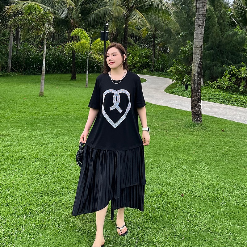烫钻中长t恤裙大码女装200斤夏装胖妹妹mm宽Q松遮肚子拼接连衣裙