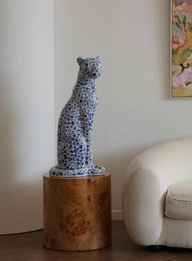 形上《豹富》法式中国风摆件手工青花贴片豹子玄关客厅开运雕塑