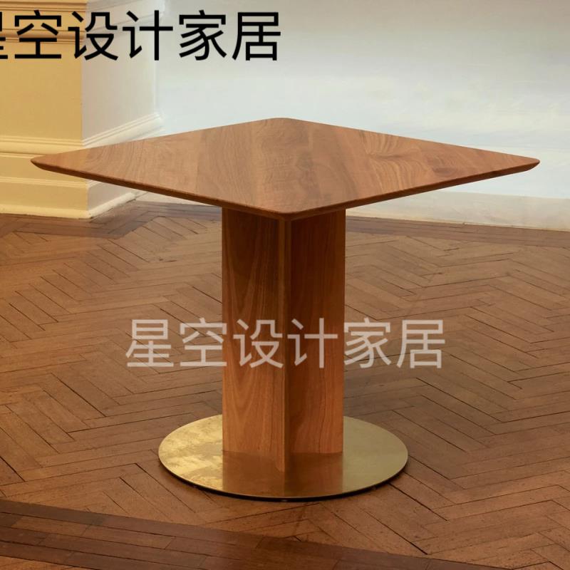 北欧轻奢餐桌意式极简咖啡桌奶茶桌中古实木圆桌方桌简约现代桌子