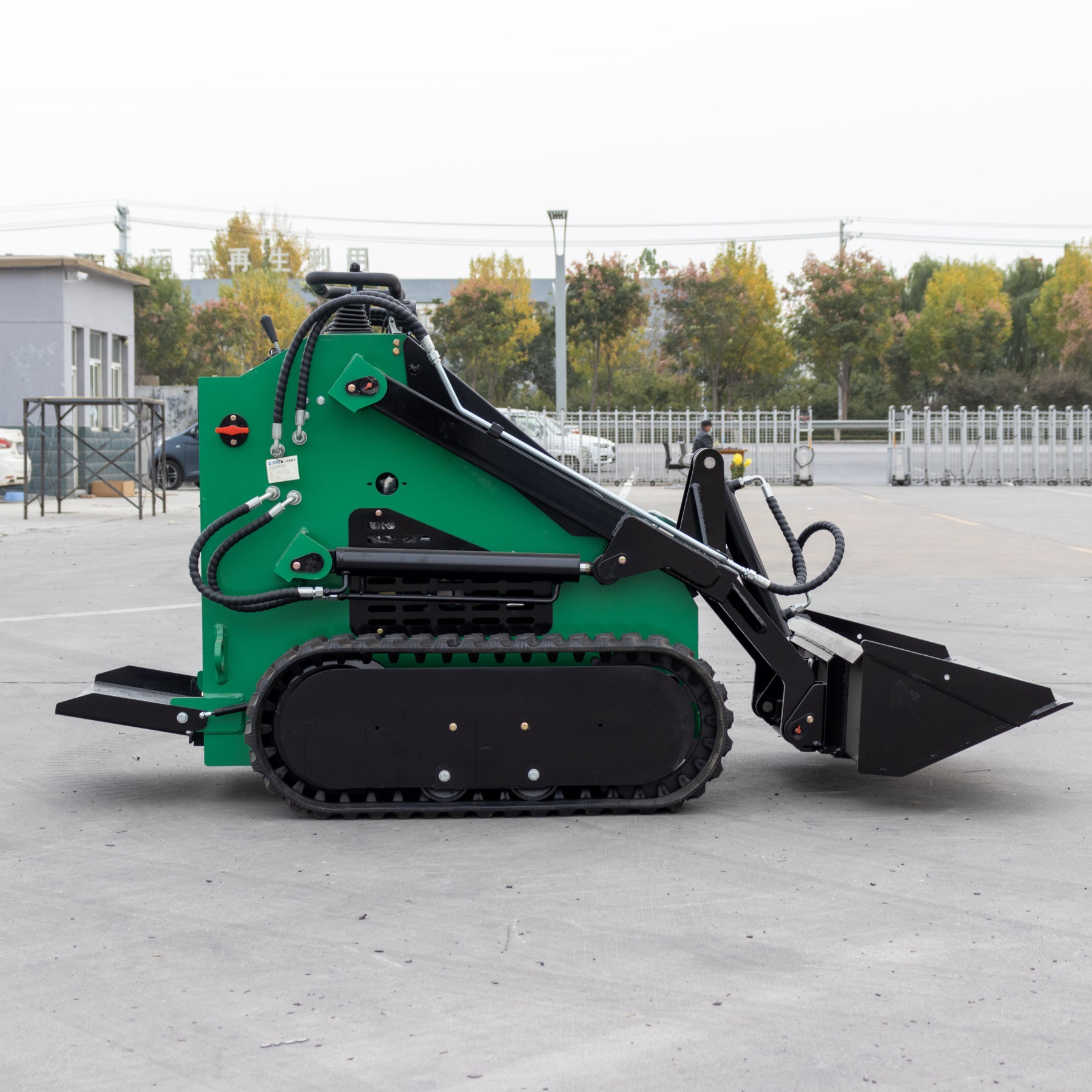 源头工厂小型滑移装载机 HT380履带多属具装载机 出口欧美