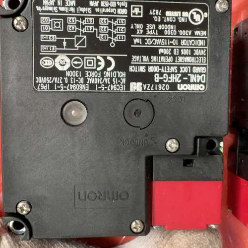 欧姆龙安全门电磁锁开关D4NL-2HFG-B二手拆机10个，议价