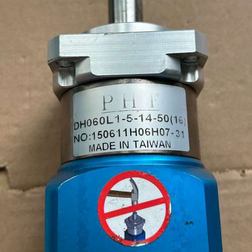 9新400W伺服电机行星减速机，DH060L1-5-14-5议价