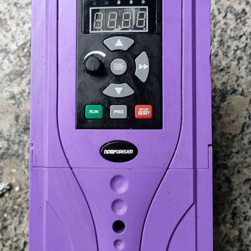 南方安华变频器B3000-2S0015G-M，220V1.5议价