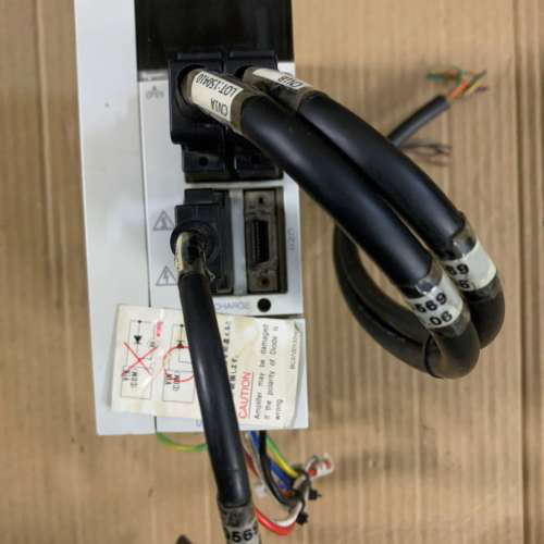 三菱MR-J2S-40A伺服驱动器200V400W，外观非常议价