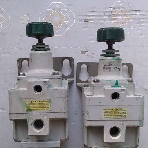 smc恒压阀大流量调压阀IR3010成色一般，表面有绿漆，成议价