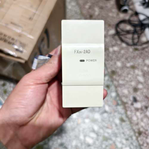 三菱模拟量模块FX2N-2AD，原装拆机一个，实物拍摄成色如议价