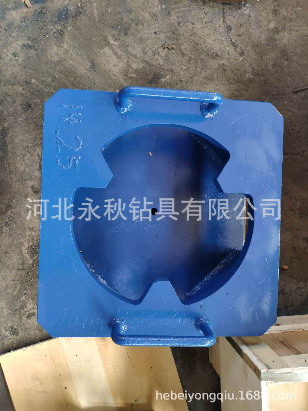 卸扣器牙轮钻头卸扣器拆卸器钻头装卸器